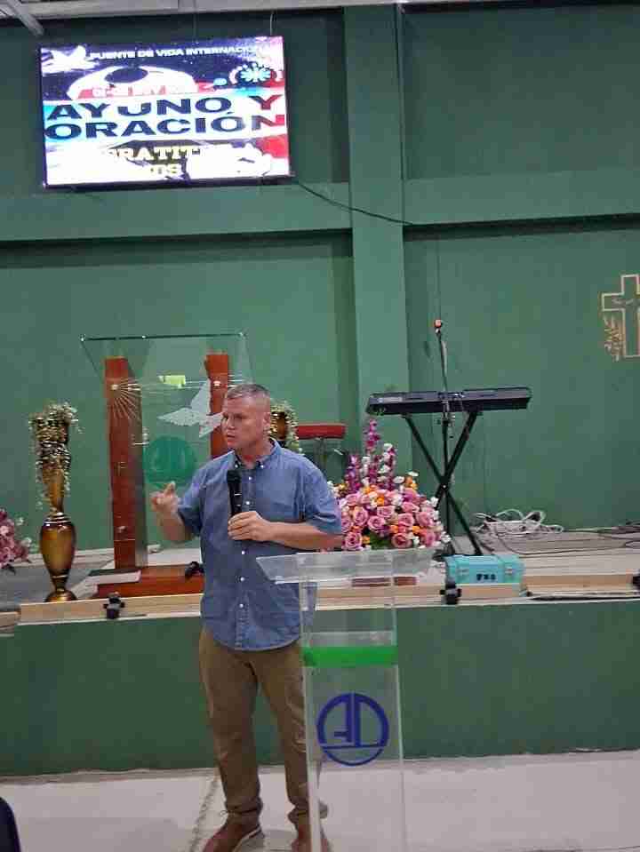571159453_18542441794001547_6686508258492098831_n Jake Vincik preaching in DR