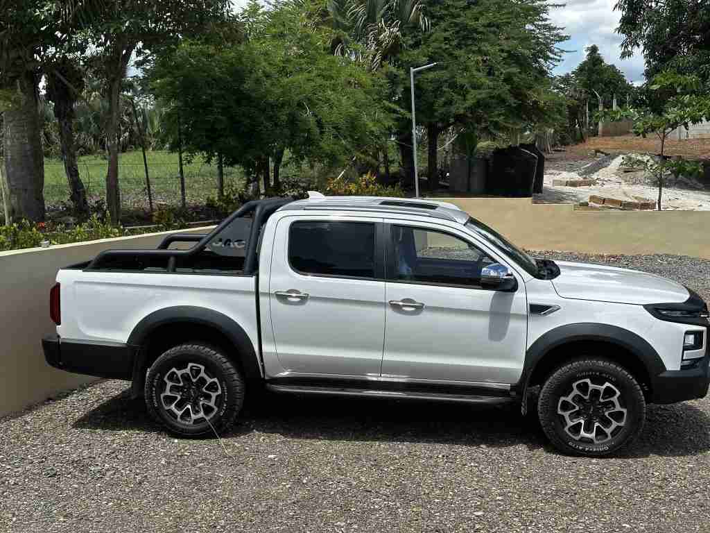New truck for Hope for Hispaniola work